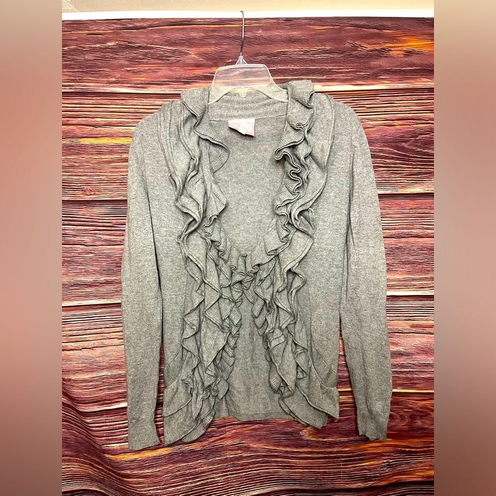 Romero & Juliet Couture Gray Sweater. Size X-Small.